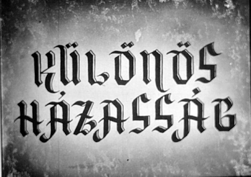 Különös házasság 