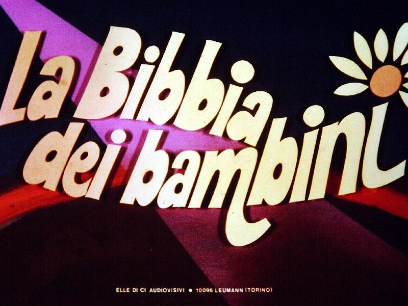 La Bibbia dei Bambini : Isten oltalmaz és megszabadít 