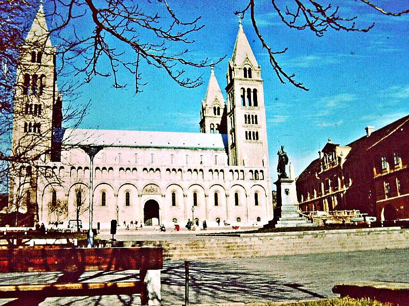 Pécs 1. sorozat
