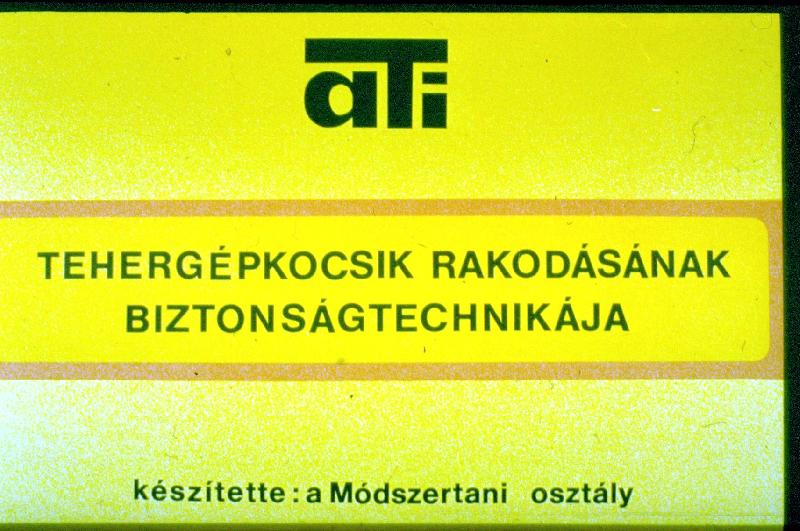 Tehergépkocsik rakodásának biztonságtechnikája