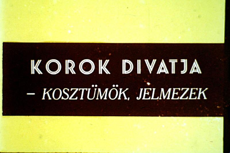 Korok divatja
