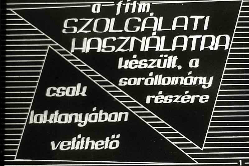 Bemutatjuk az R-104M rádiókészüléket