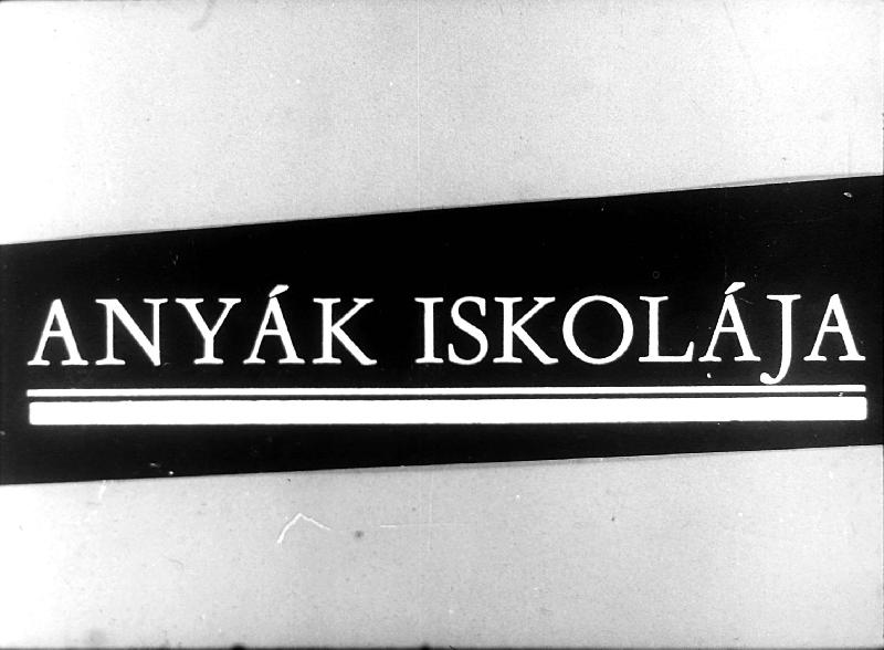 Anyák iskolája